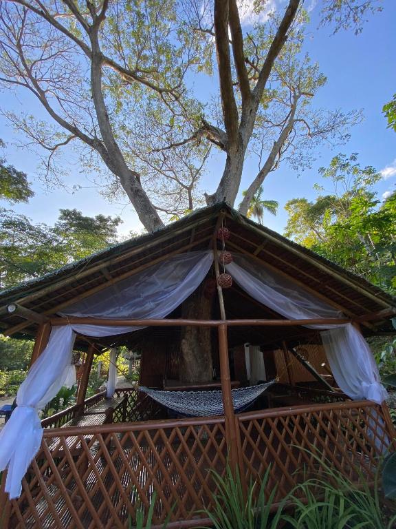 Eco Park - Albur Rental Properties - Deluxe Triple Room