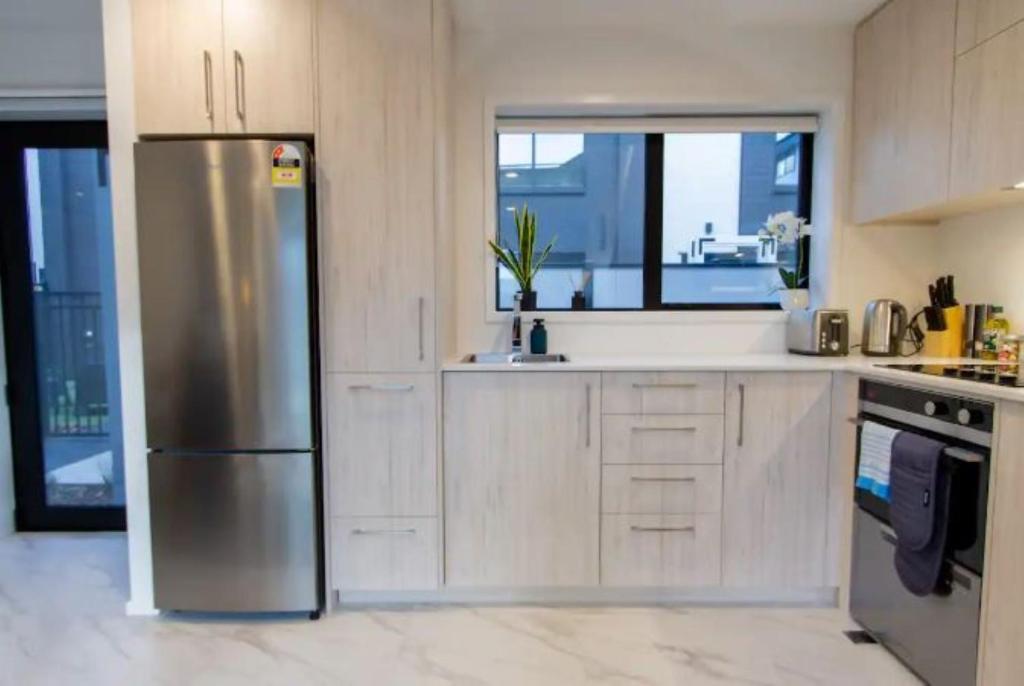 Deluxe Central retreat w/super king bed - Resim 9