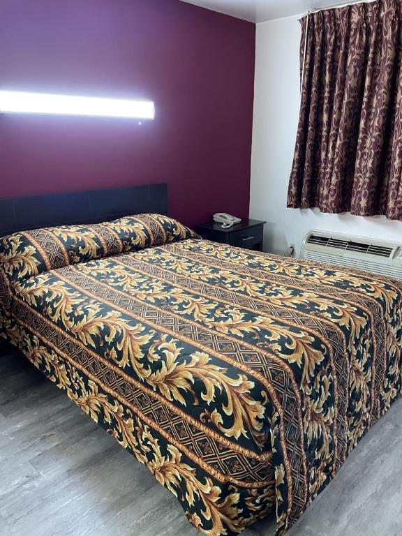 Budget Inn - Elizabeth, NJ - Suite Deluxe Con Cama Grande