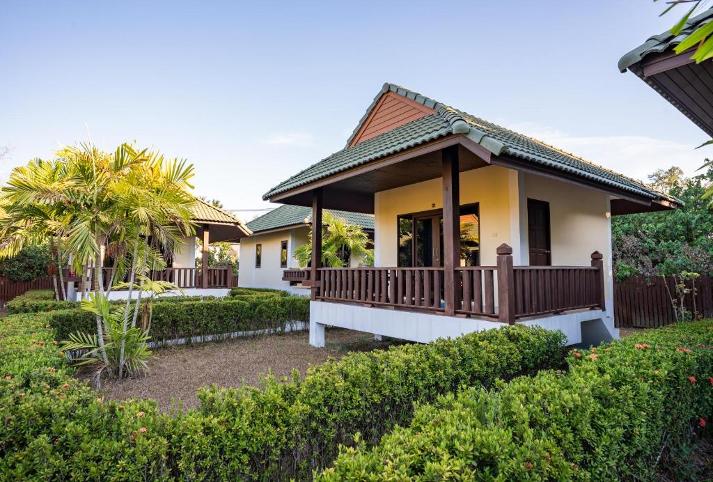 Zahrada ubytování Phatcharee Resort