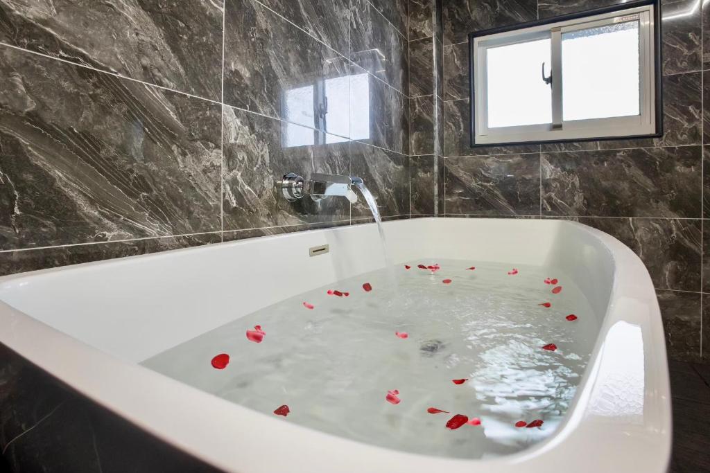 Koupelna v ubytování Yi MOTEL