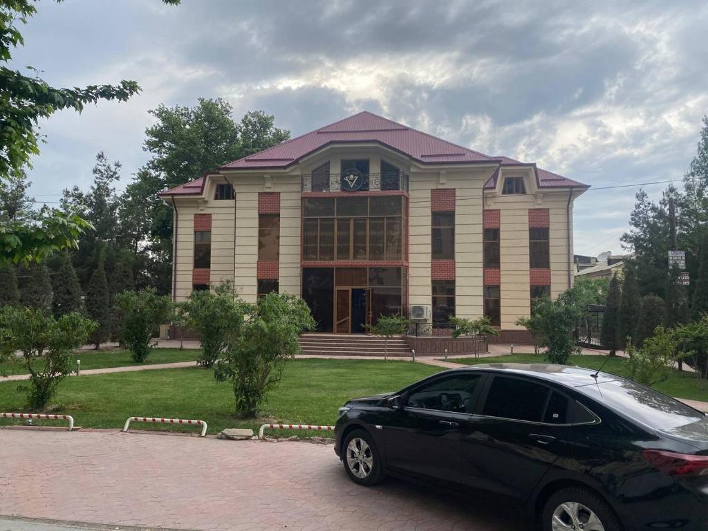 Afbeelding uit fotogalerij van Квартира 3-ух Комнатная в центре города in Fergana