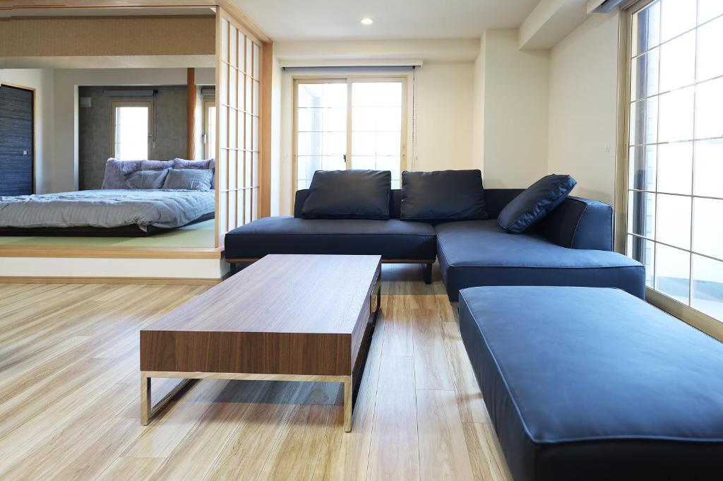 Posezení v ubytování MolinHotels702 アクティビティを満喫できる札幌定山渓 天然温泉付-1L2Room K-Bed1&W-beds3 8persons