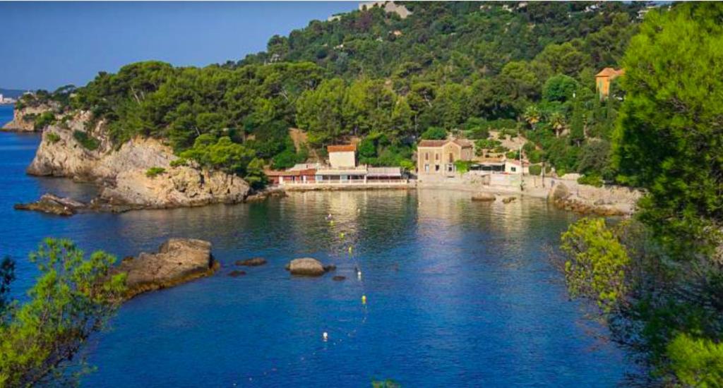 Maison entre vignes et piscine à 5 mn des plages ! - 别墅