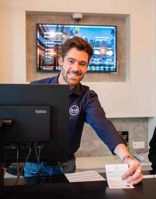 B&B HOTEL Brussels Centre Gare du Midi - Resim 34