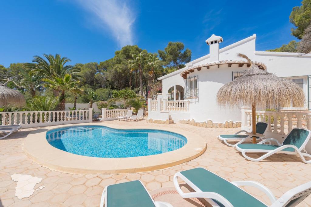Bazén v ubytování CostaBlancaDreams Casa Romero nebo v jeho okolí