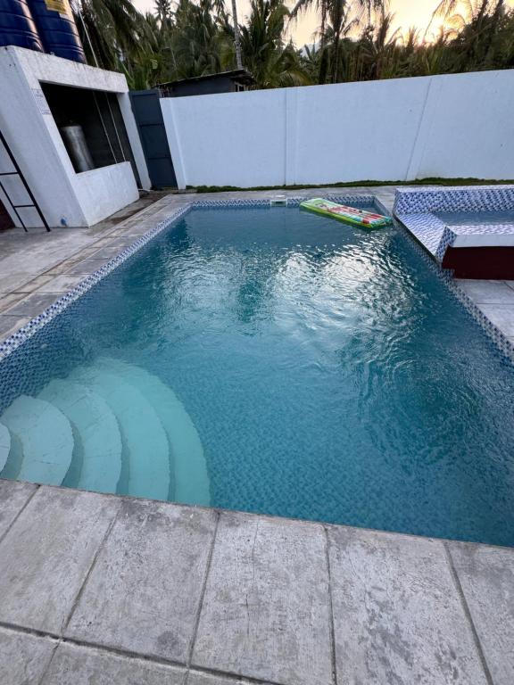 Bazén v ubytování Valencia Pool studio nebo v jeho okolí