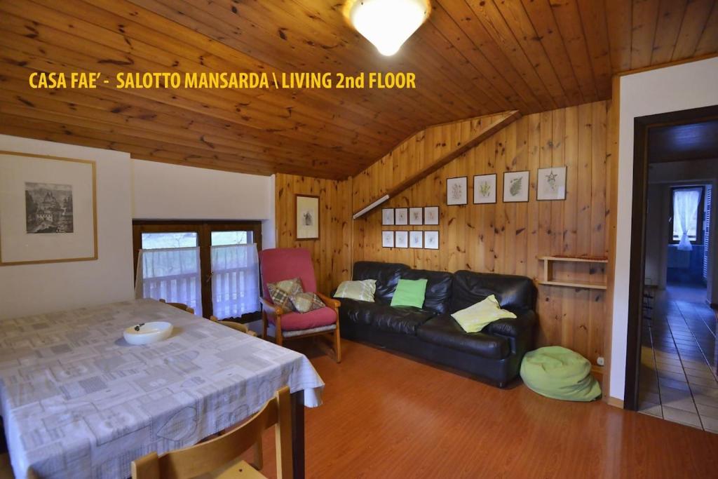 Część wypoczynkowa w obiekcie Casa Faè Dolomiti