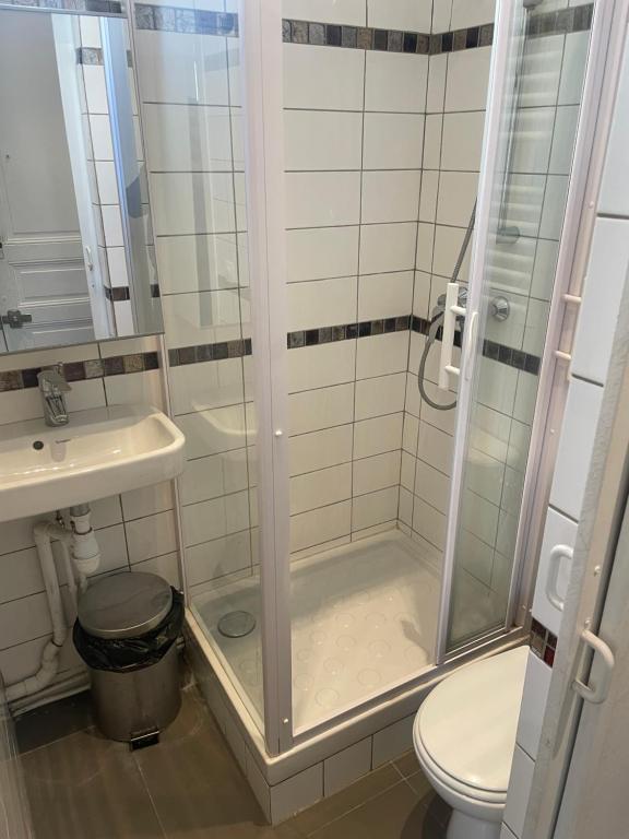 Mary's Hotel République - Resim 36