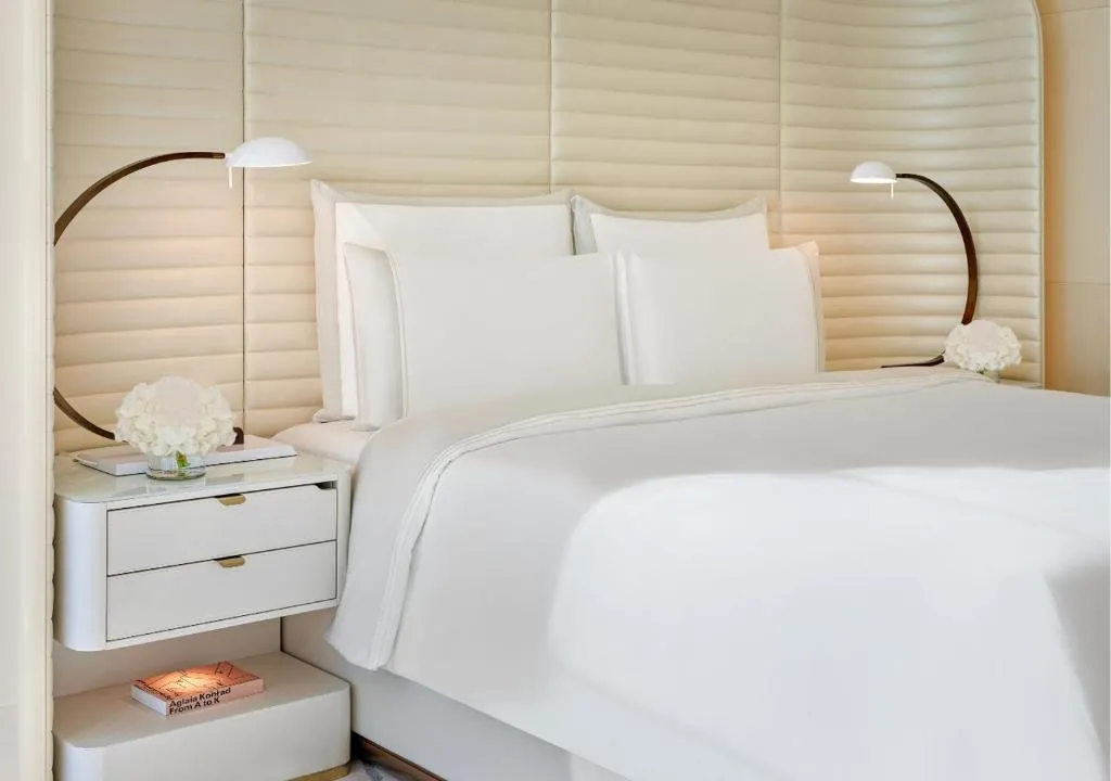 One Bedroom Gold Suite with Sea View