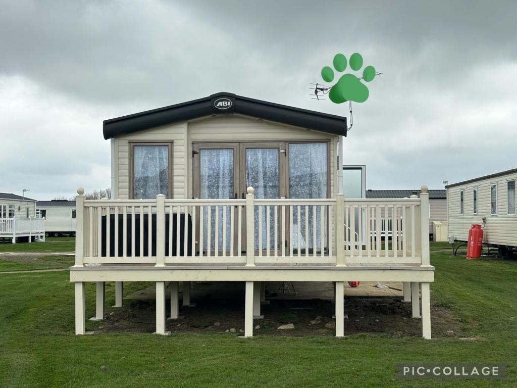 Gallery image of The Hurleys 8 Berth AV14 At Camber Sands in Camber