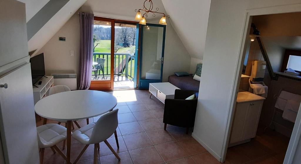 Domaine de Mezeyrac - Laguiole - Apartamento De Una Habitación Con Balcón