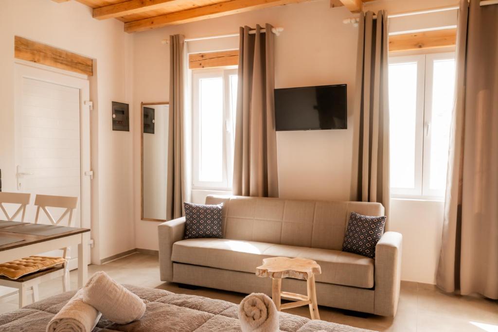 Honey Bee House - 10