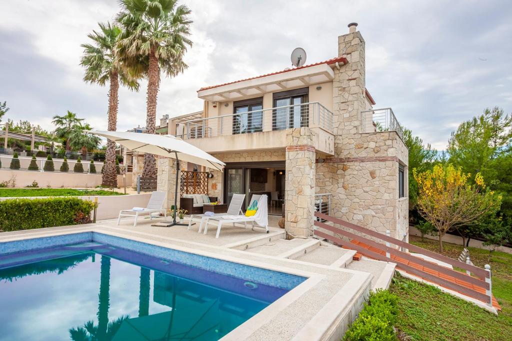 Perfect view Villa Deny with 6 bedrooms and heated pool, Hanioti