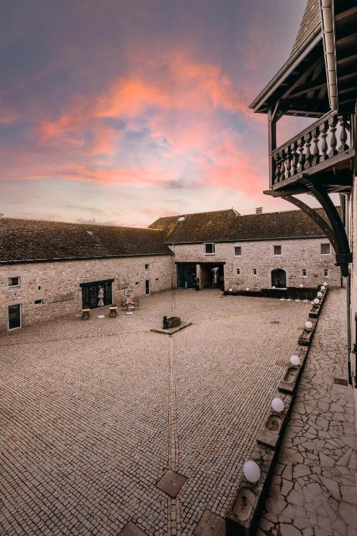 Fotografie z fotogalerie ubytování Hôtel & restaurant Five Nations v destinaci Durbuy