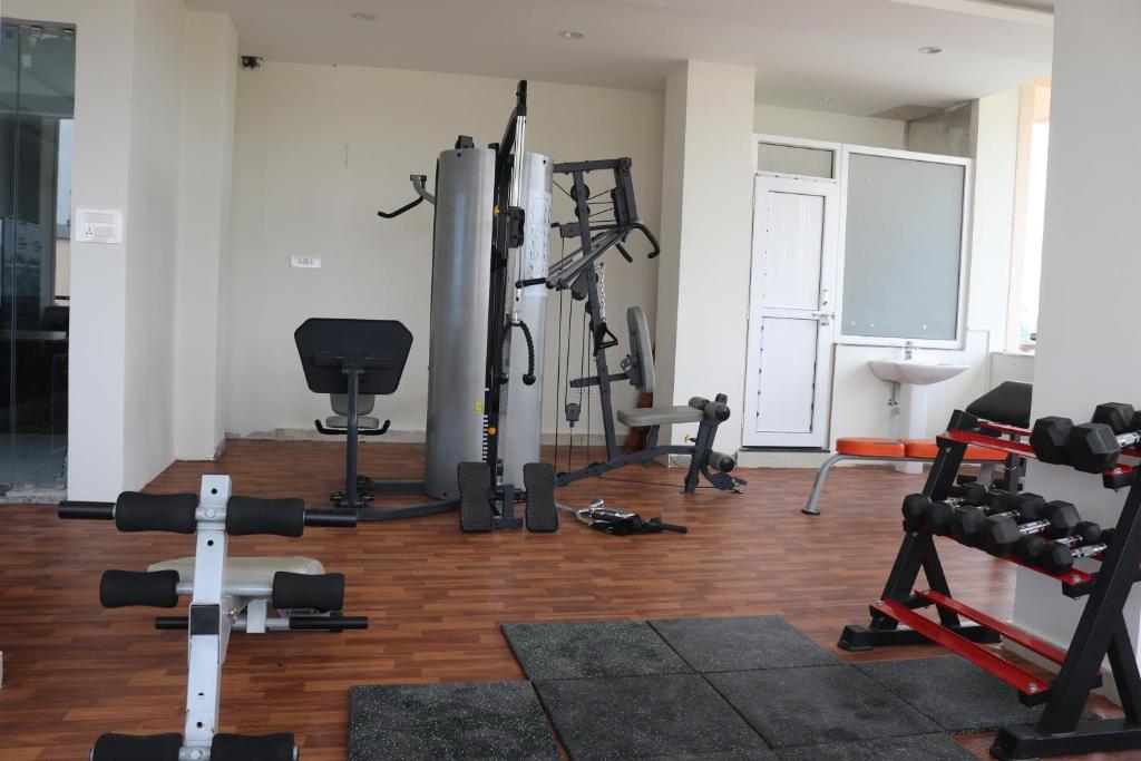 Fitness centrum a/nebo fitness zařízení v ubytování Galaxy Garden Resort