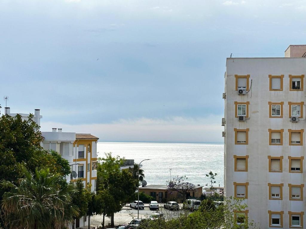 HAC - Central Studio with Terrace and Sea Views - AC, Lift, 2 min to the Pedestrian Centre