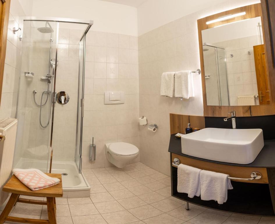 Koupelna v ubytování Hotel Garni Christin