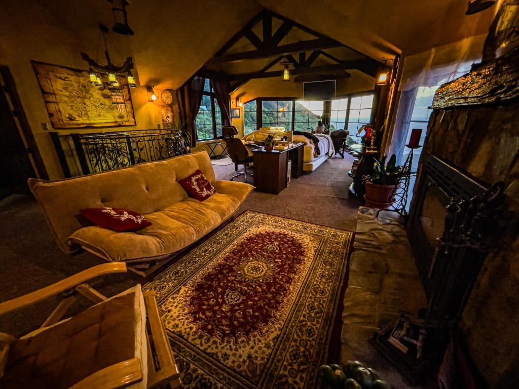 Zona de estar de Homestay at "Explore Cafe & Lodge" with stunning ocean view in Chiloe Island, Patagonia