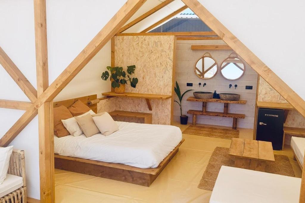 Postel nebo postele na pokoji v ubytování Kampaoh Kikopark Playa