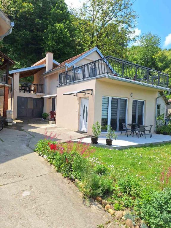 Budova, kde se apartmán nachází