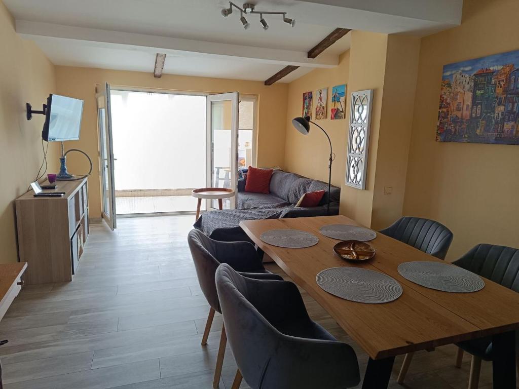 A television and/or entertainment centre at Arte Casa