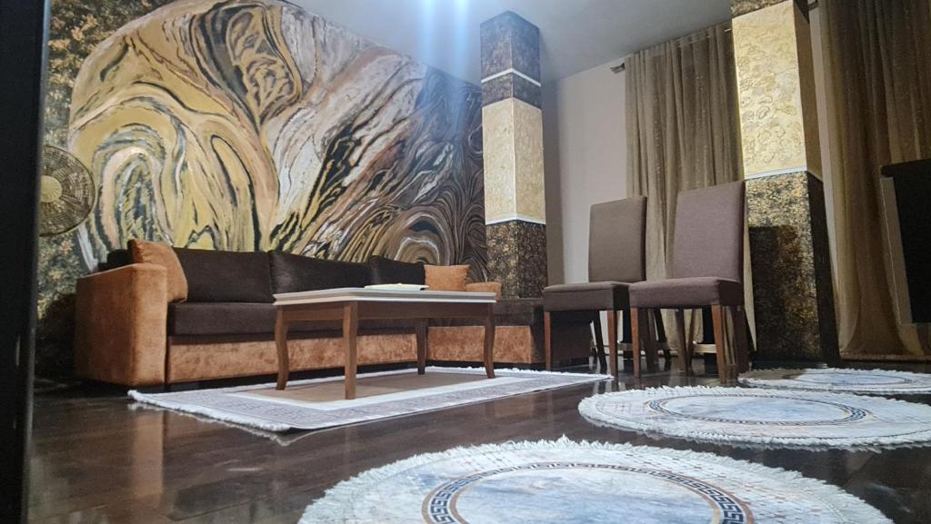 Zona d'estar a Top Shkodra location