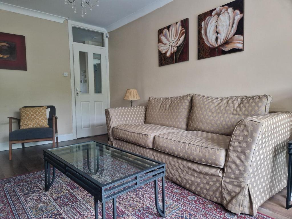 House in Lucan, Dublin, Lucan (precios actualizados 2024)