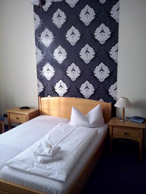 Hotel & Restaurant Haus am See - Eenpersoonskamer Met Badkamer