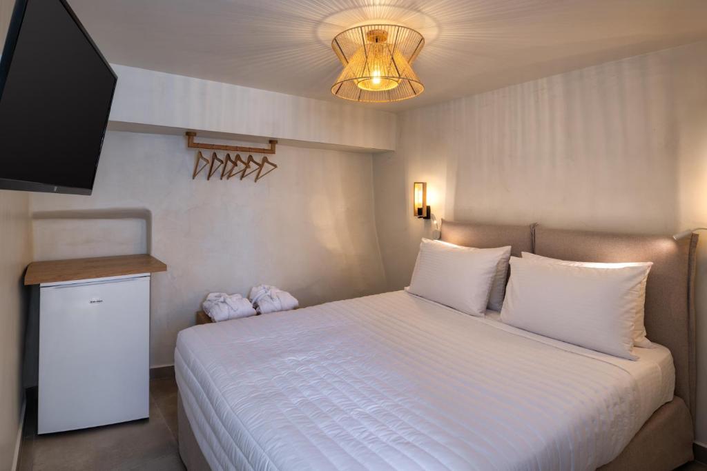 Hillside Elegance - 5