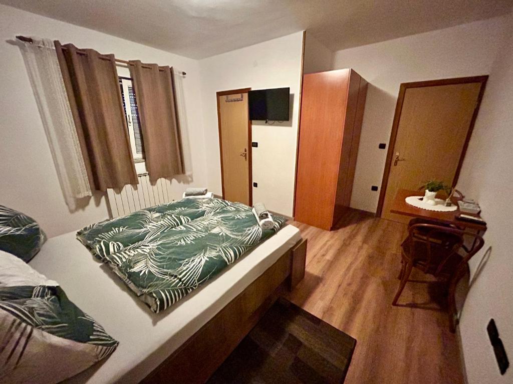 Guest House Casa Mia - Rooms & Apartments - 10