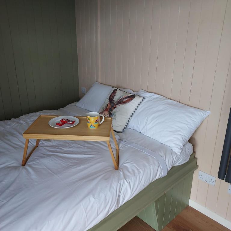 Postel nebo postele na pokoji v ubytování Abbeyview House B&B and Glamping