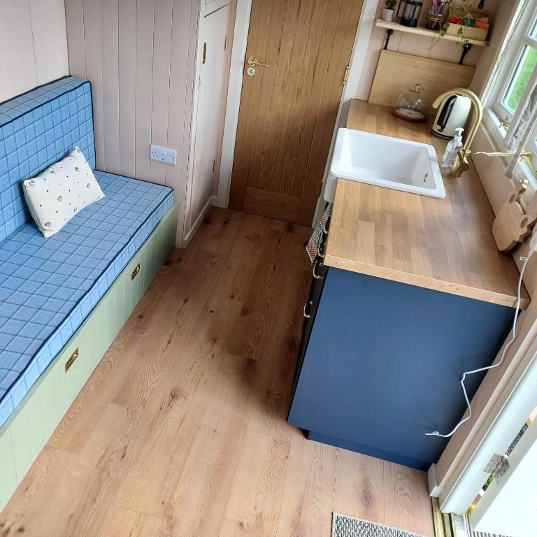 Postel nebo postele na pokoji v ubytování Abbeyview House B&B and Glamping