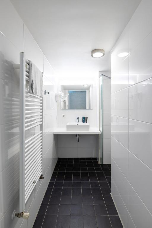 YAYS Amsterdam Salthouse Canal by Numa - Resim 24