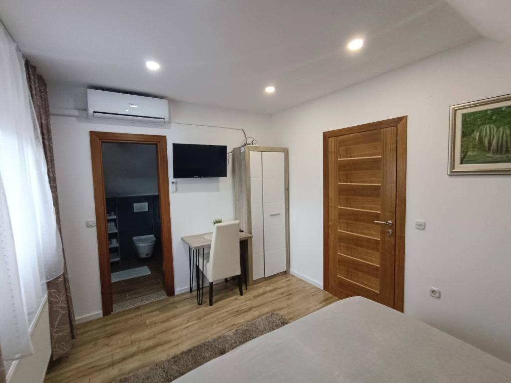 Apartments Poljanak Green House - 13