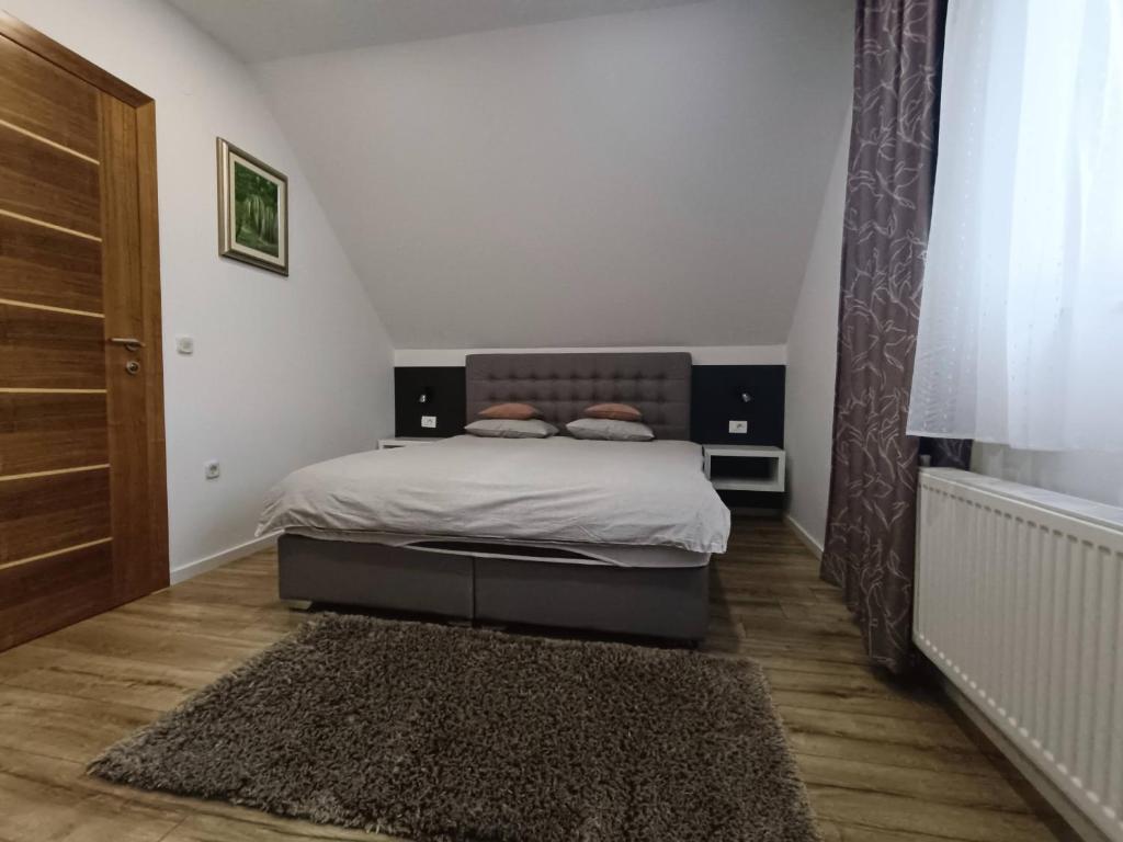 Apartments Poljanak Green House - 11