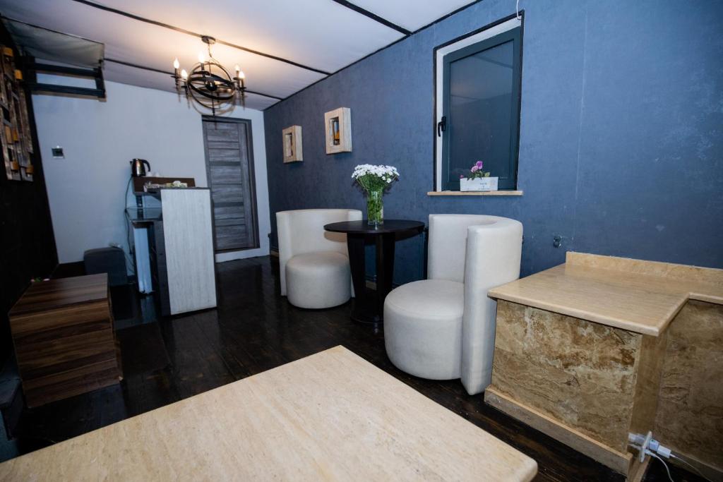 YereOne Hotel Apartment - Deluxe Double Room