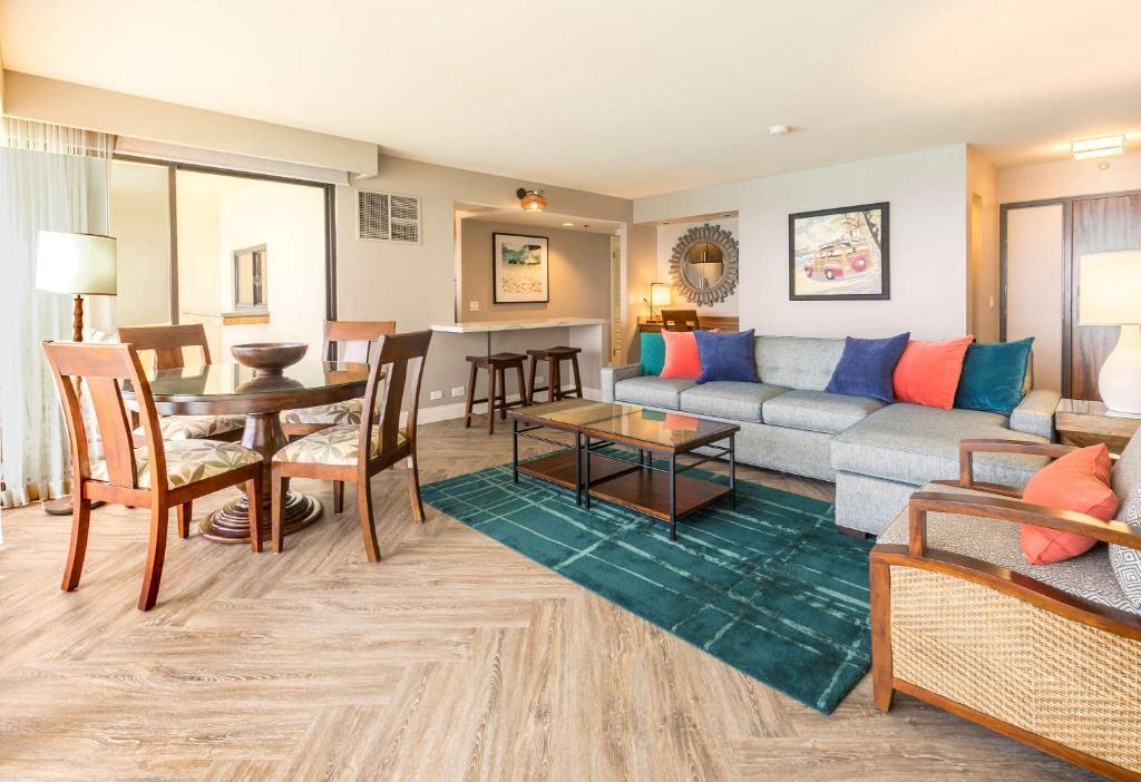 Aston Waikiki Beach Tower - Suite