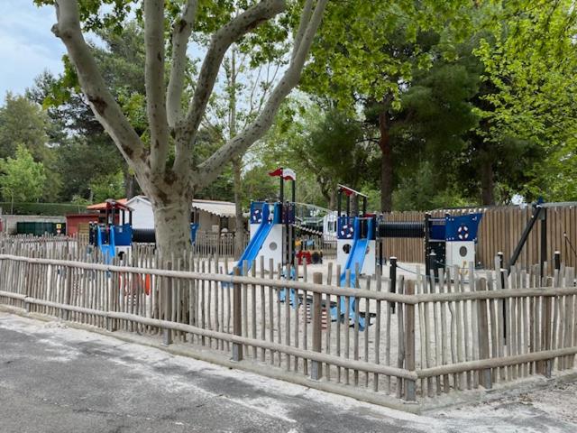 Fotografie z fotogalerie ubytování MOBIL HOME 4 à 6 PERS Le Canet en Roussillon v destinaci Canet-en-Roussillon