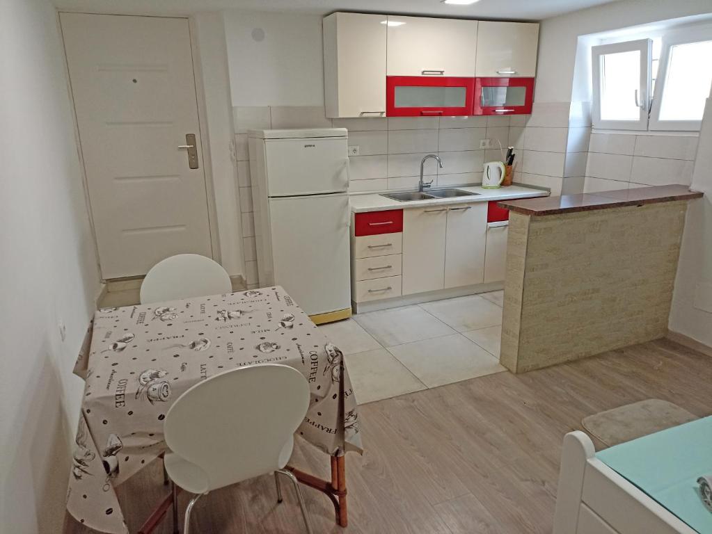 Beach House Split - 