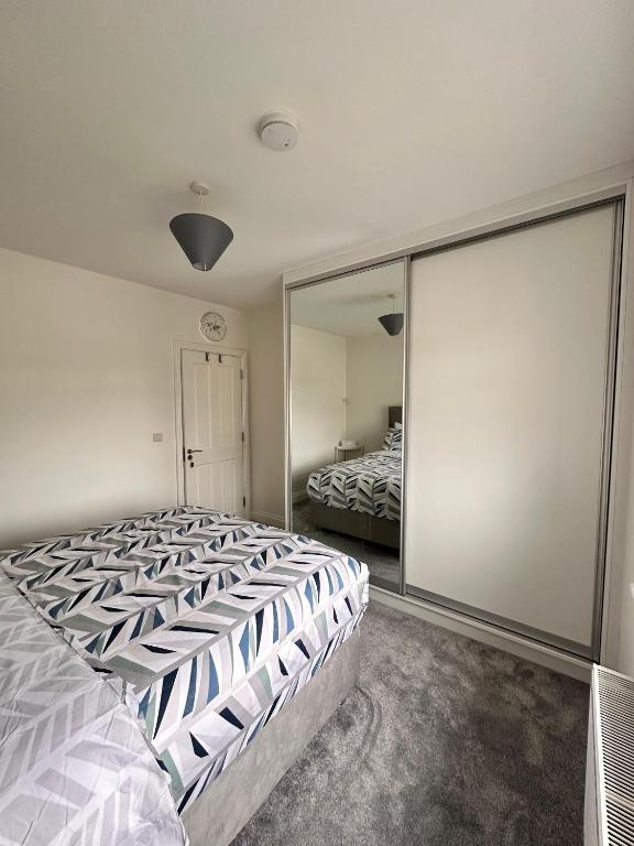 Fotografie z fotogalerie ubytování Room in Limerick with King bed -Home stay v destinaci Limerick