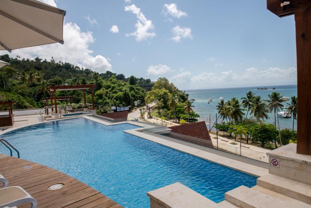 Bazén v ubytování Hacienda Samana Bay Hotel nebo v jeho okolí