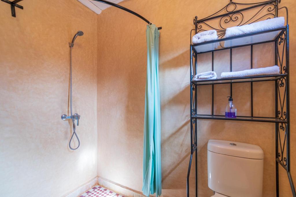 Koupelna v ubytování Riad Tourtit