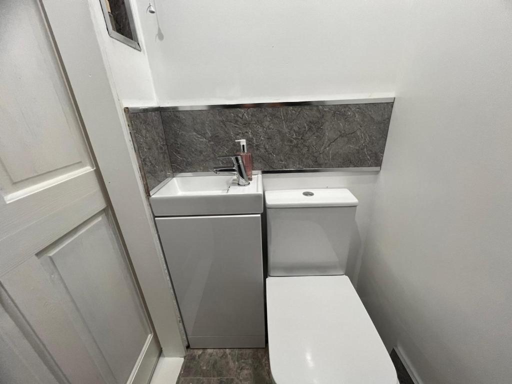 Shared House in Inverness - Double Room With Private Bathroom