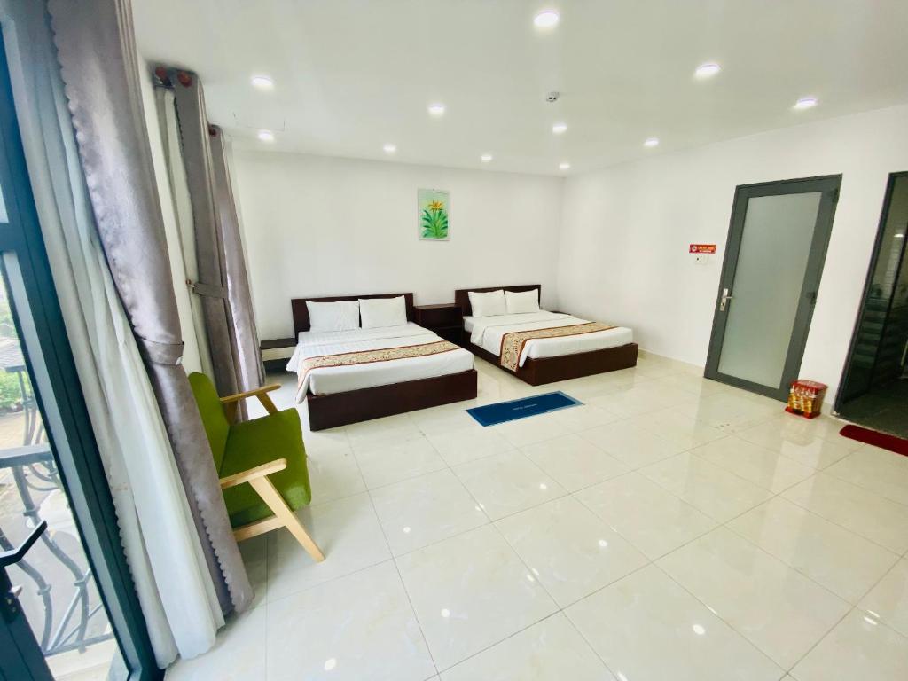 GIANG HÂN HOTEL - Quarto Quadruplas Com Varanda