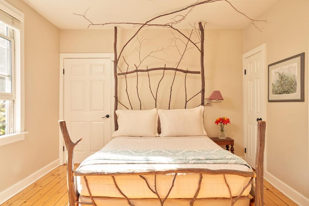 Goldberry Woods- A Modern Farm Resort - Suite Met Twee Slaapkamers Met Spa Bad-ijzerwood
