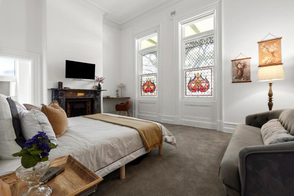 TV a/nebo společenská místnost v ubytování Myers Manor I Geelong CBD