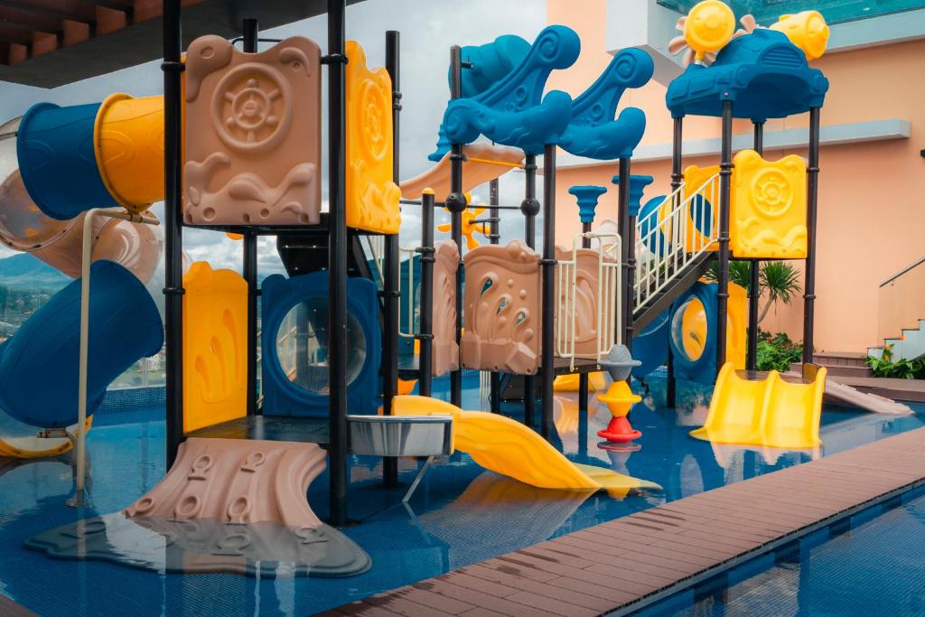 La Vela Hue Hotel - 2