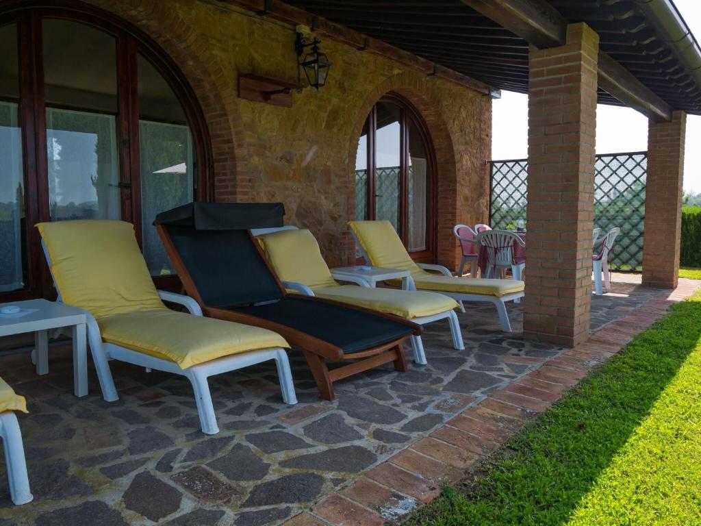 Ogród w obiekcie With pool and air conditioning