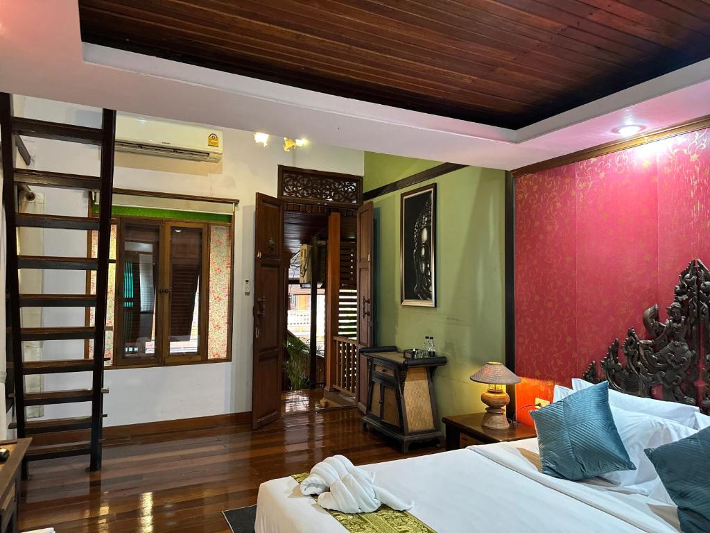 Tony's Place Ayutthaya - Sala Familiar De Lujo